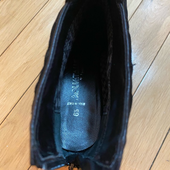 Aquatalia Black Suede Quilted Waterproof Booties Sz 6.5 - Picture 5 of 6